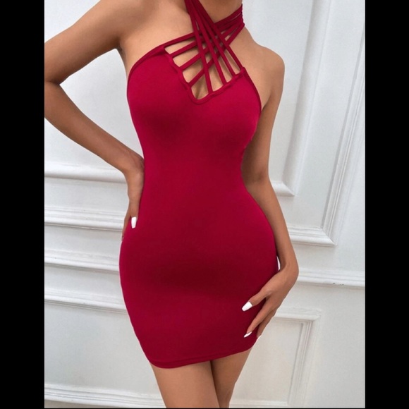 Red Halter Bodycon Dress - Picture 4 of 5